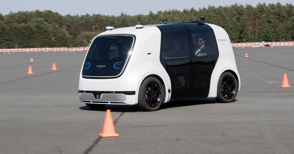 Foto: Volkswagen Sedric, un prototipo de lo que será el futuro de la movilidad urbana que hemos probado en la pista de Ehra-Lessien.