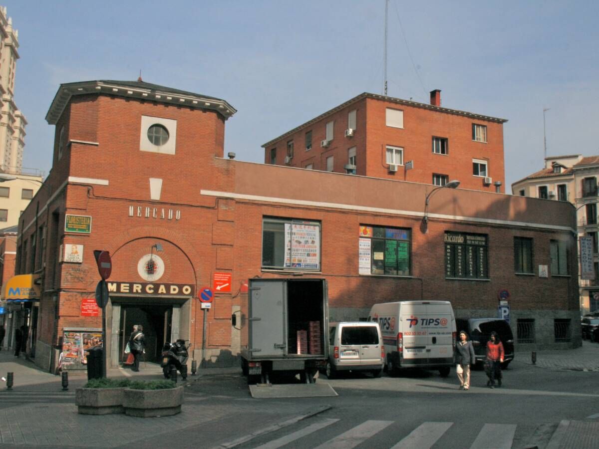 Foto: El Mercado de los Mostenses, en el centro de Madrid. (Wikipedia)