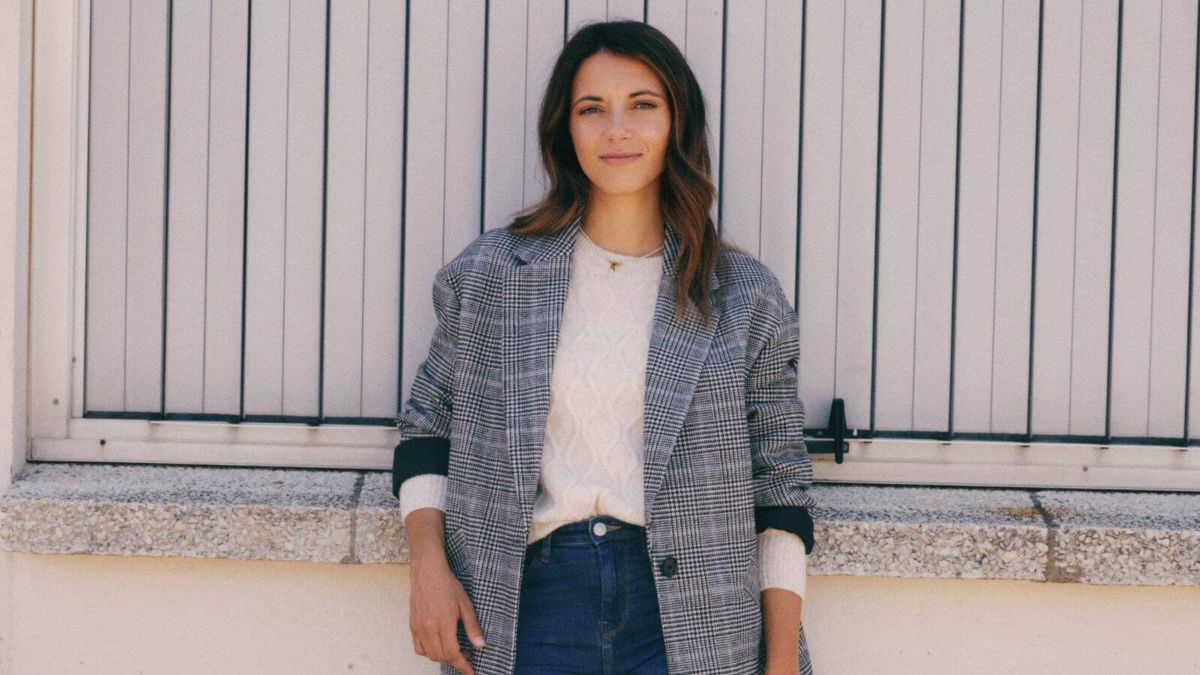 Aitana Bonmatí elige la marca de moda Springfield para enseñarnos sus looks favoritos fuera del campo