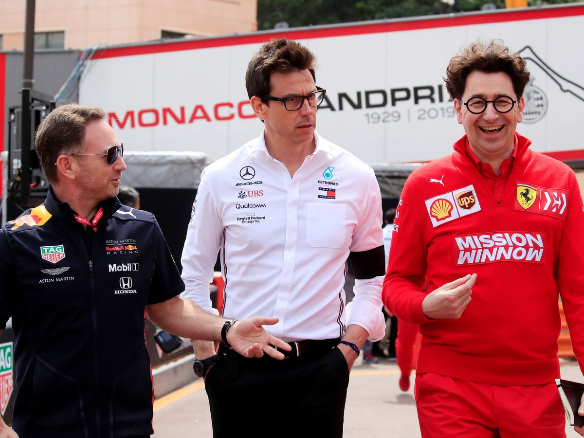Foto: Red Bull cuenta con el apoyo de Mercedes, pero Ferrari se cierra en banda. (Reuters)