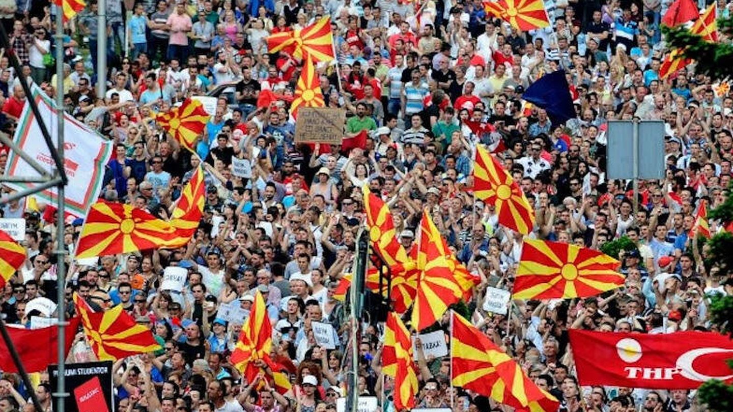 Masivas protestas antigubernamentales en la capital de Macedonia del Norte, Skopje, en 2015. (Sinisa-Jakov Marusic / BIRN)