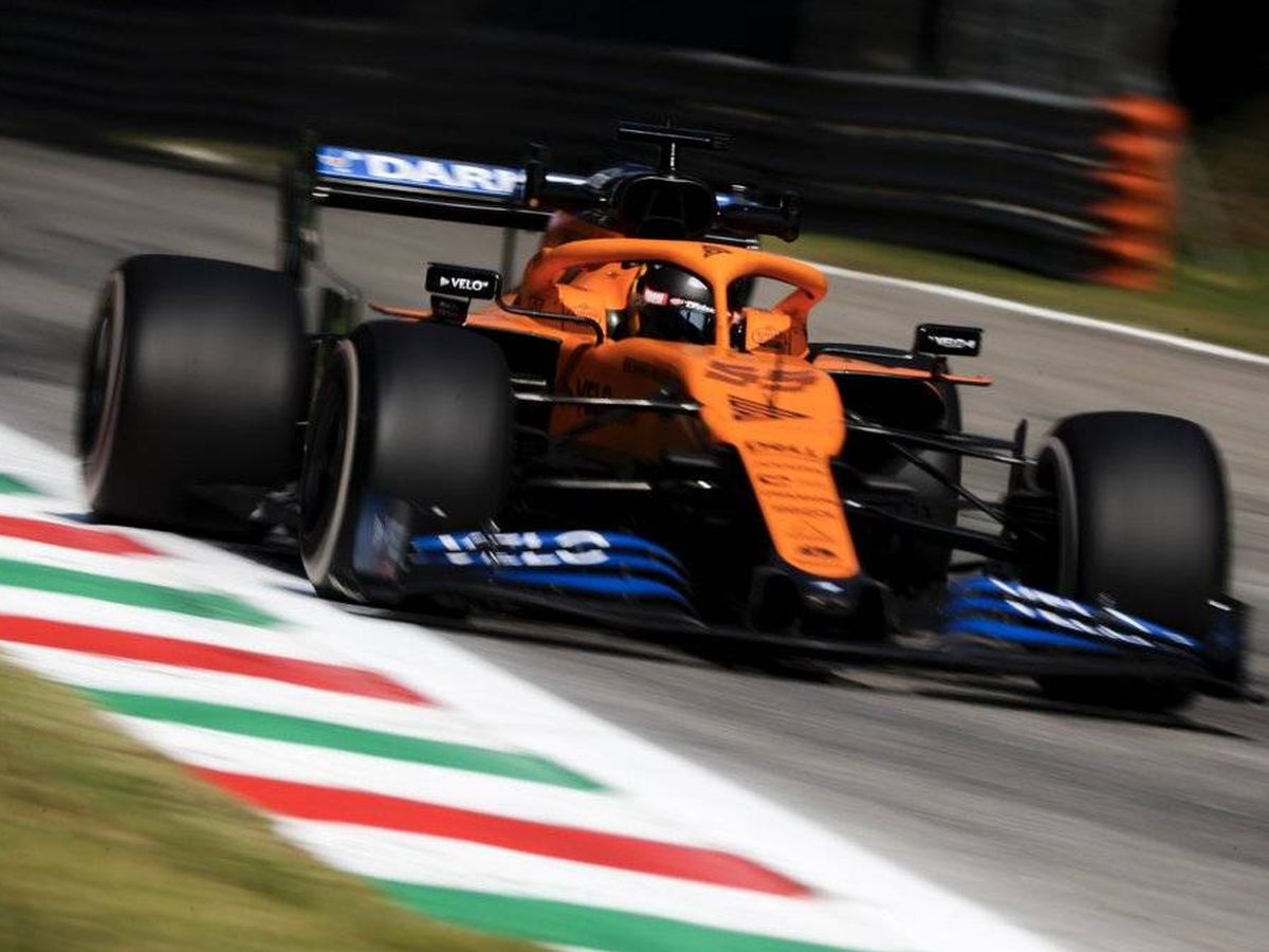 Foto: Carlos Sainz se mostraba optimista tras el primer contacto del MCL35 con Monza, sexto en la segunda sesión de libres (McLaren)