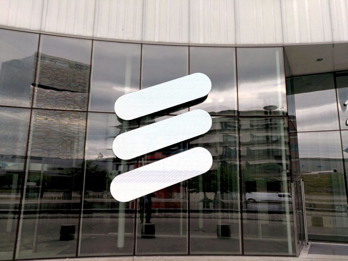 Foto: Logo de Ericsson en su sede en Estocolmo, Suecia (Reuters)