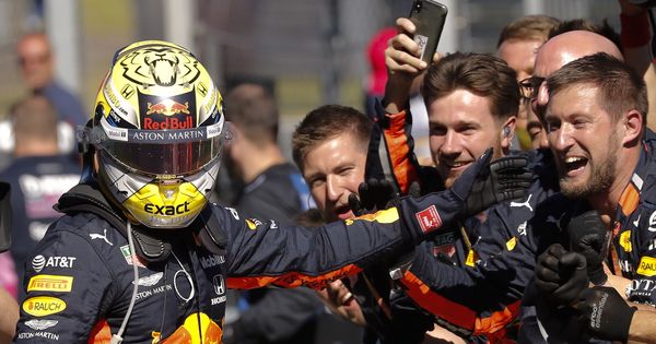 Foto: Verstappen celebra su victoria en Austria. (EFE)