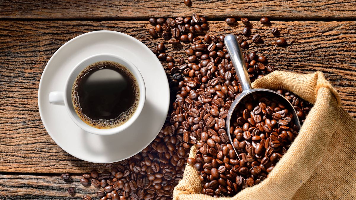 Los mejores sustitutos del café para mayores de 50 años, según Harvard