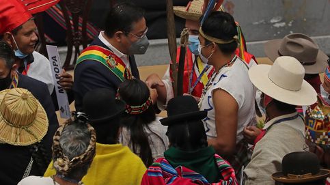 El presidente de Bolivia con representantes indígenas