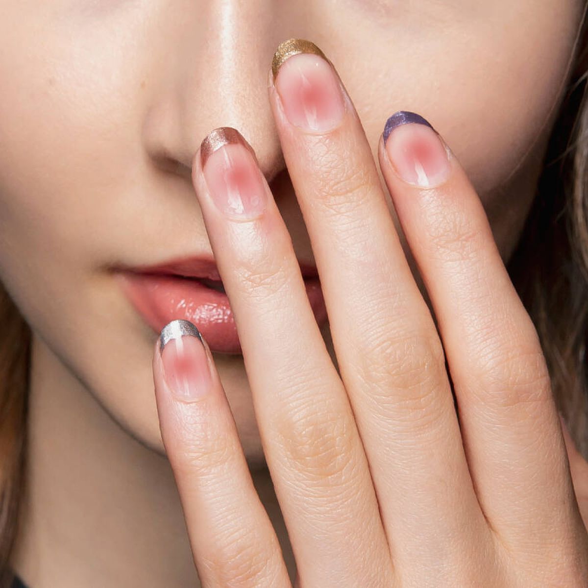 Uñas con colorete? Sí, la 'cheek nail french manicure' llega con fuerza  desde Corea