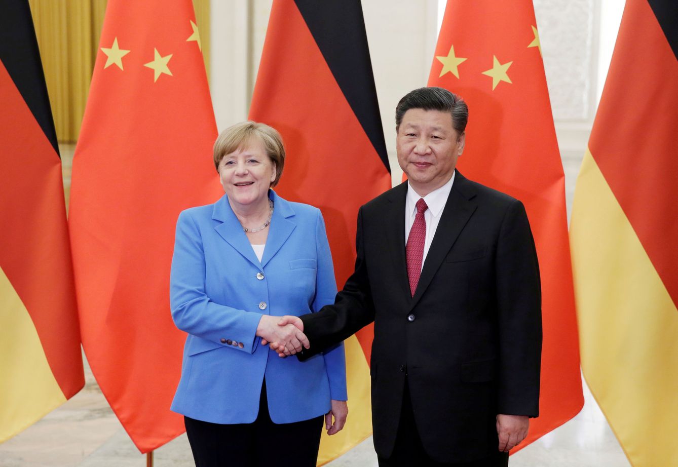 Angela Merkel y Xi Jinping, en una cumbre hace unos años. (Reuters)