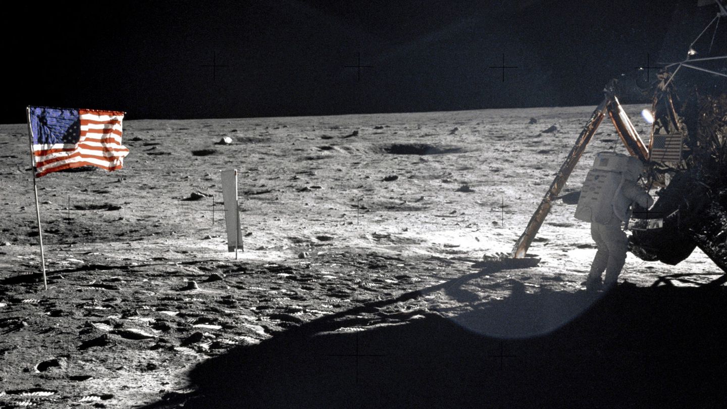 Imagen de Neil Armstrong en la luna en el año 1969.