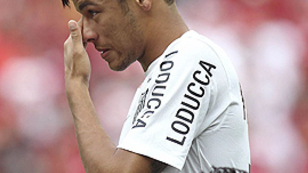 Neymar quiere ganarse a sus compañeros: "Jugar con Messi, Xavi e Iniesta es un honor"