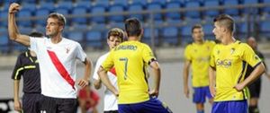 El Cádiz devora entrenadores y va 'camino' de Tercera División