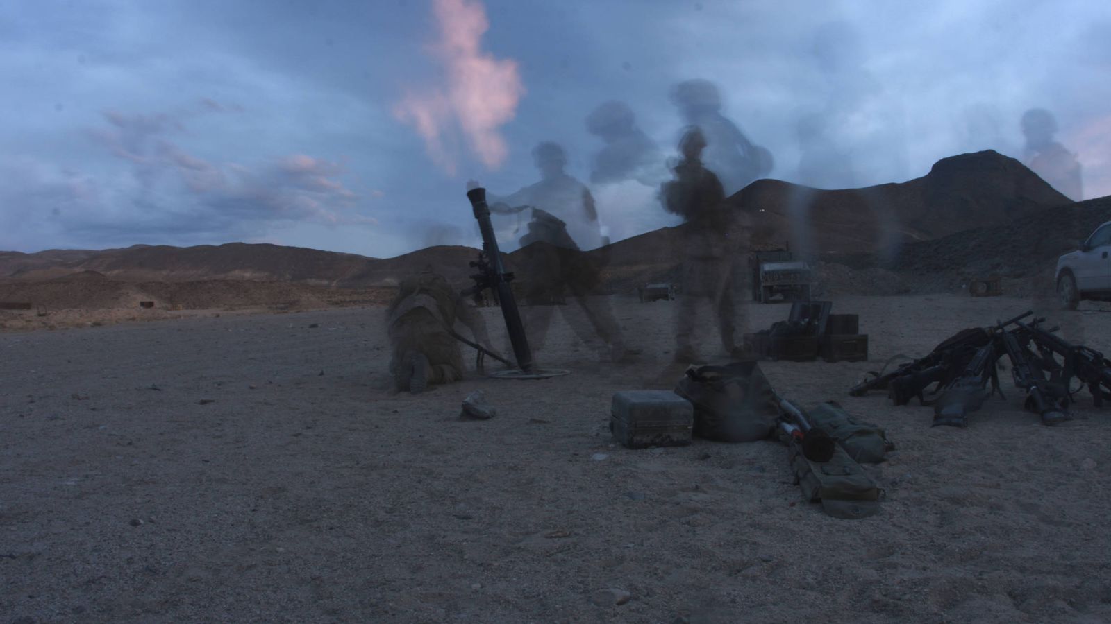 Foto: Marines estadounidenses entrenan con morteros en Hawthorne, Nevada (Reuters).