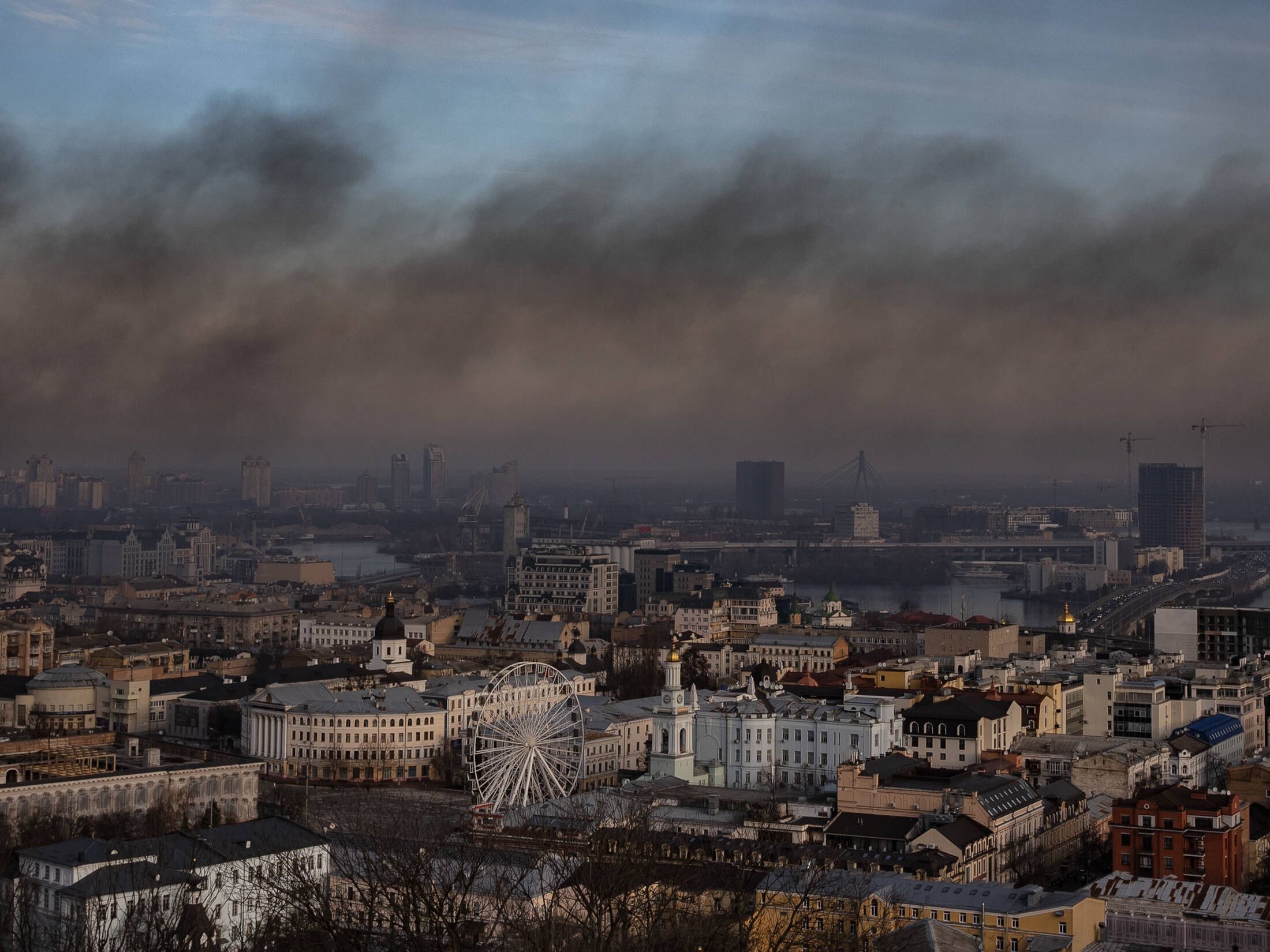 Vista de Kiev tras un ataque con misiles. (Albert Lores)