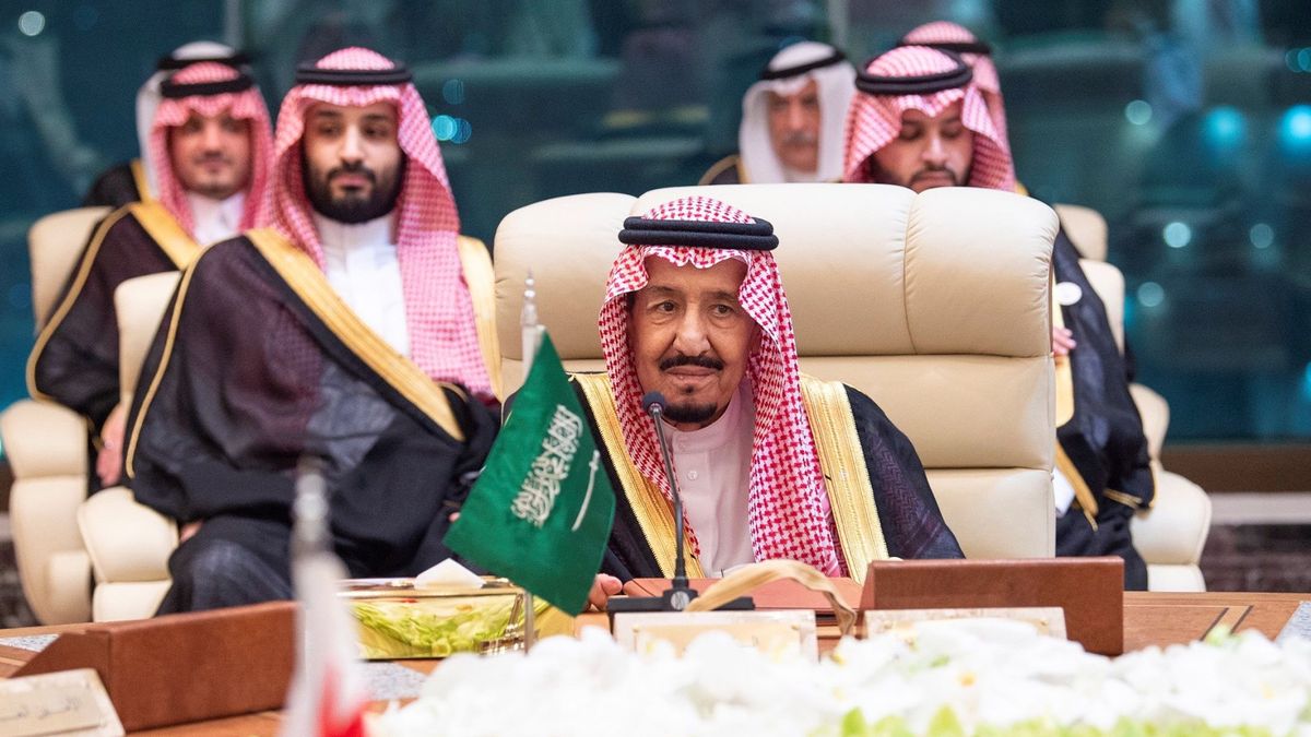 El rey Salman de Arabia Saudí, hospitalizado por una inflamación de la vesícula biliar