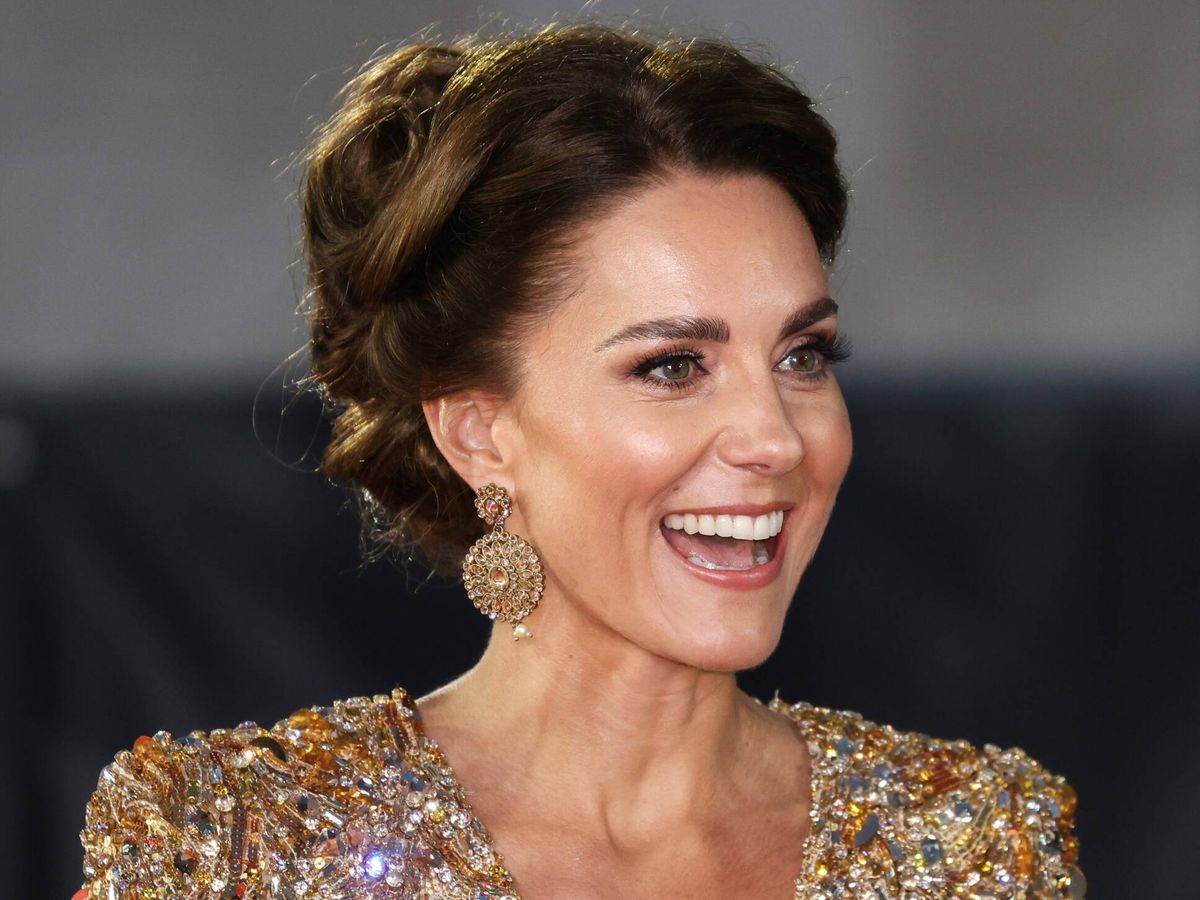 Foto: Kate Middleton apareció con un maquillaje glow en el estreno de la última película de James Bond. (Cordon Press)