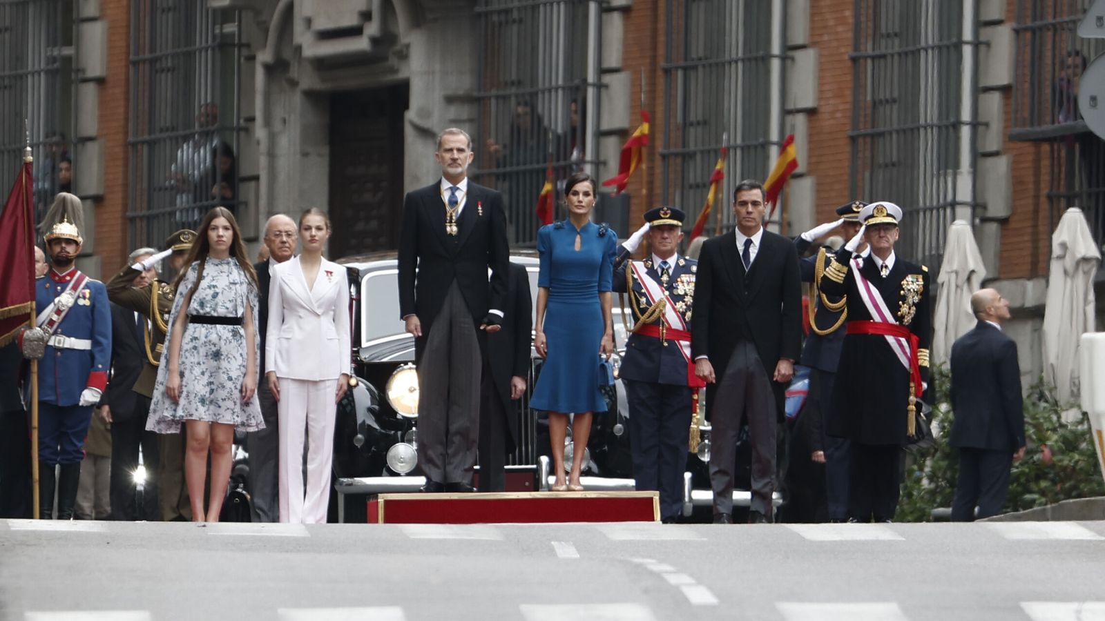 Los reyes de España, Felipe VI y Letizia, la princesa Leonor y la infanta Sofía. (EFE/Sergio Pérez) 