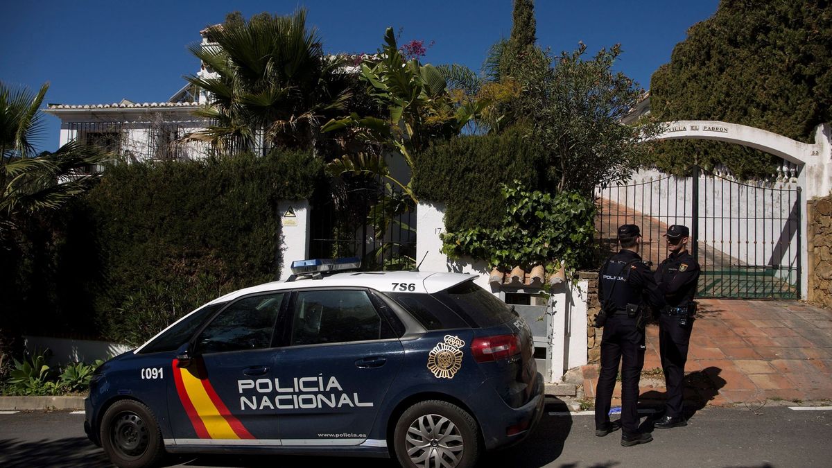 Un hombre mata a su mujer en Estepona asestándole 10 puñaladas delante de su hijo