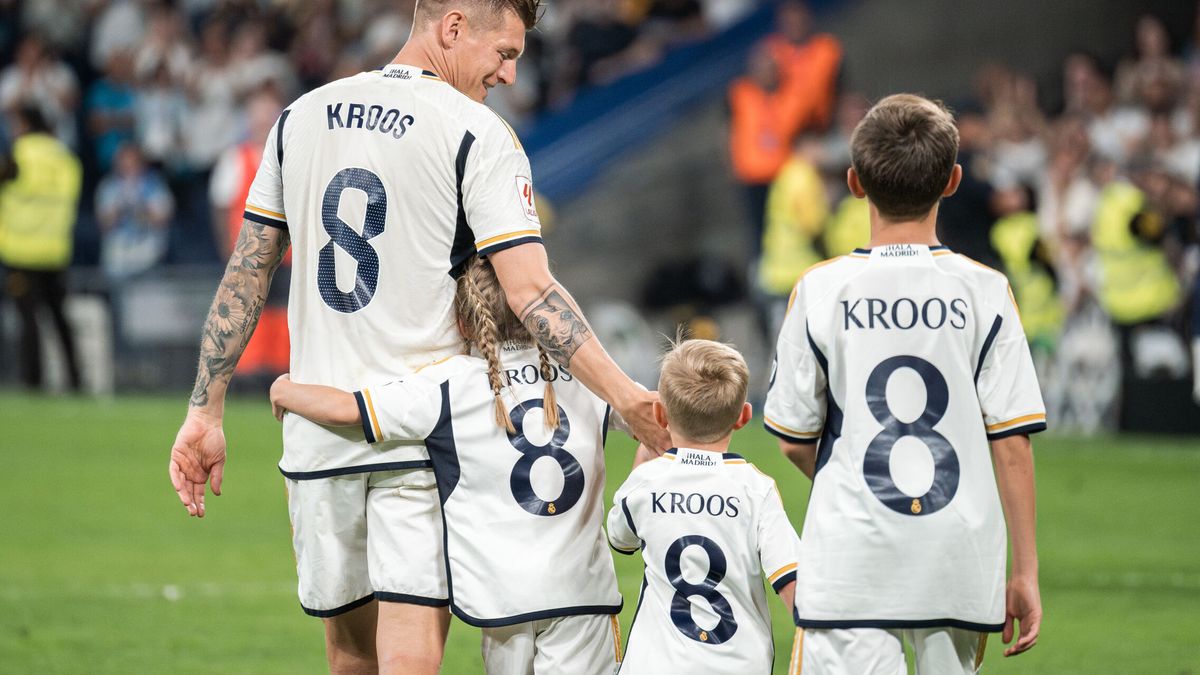 Toni Kroos se rompe en su adiós del Real Madrid en el Bernabéu: "Mis hijos me han matado"