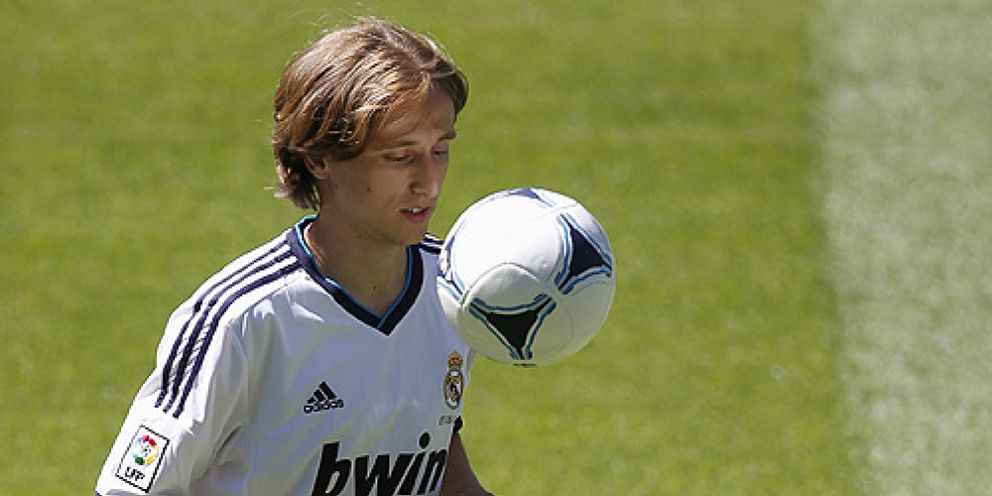 Foto: Luka Modric ya tiene el transfer y podría debutar este miércoles ante el Barcelona