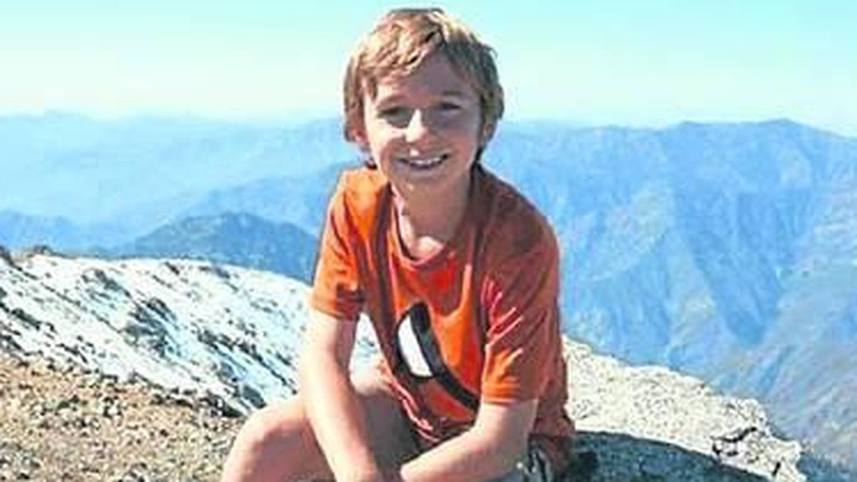 Un niño de California de nueve años bate récord al coronar la cima del Aconcagua