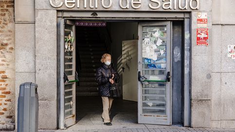 Sanidad reclama la mascarilla: varias CCAA la imponen en hospitales y Madrid la rechaza
