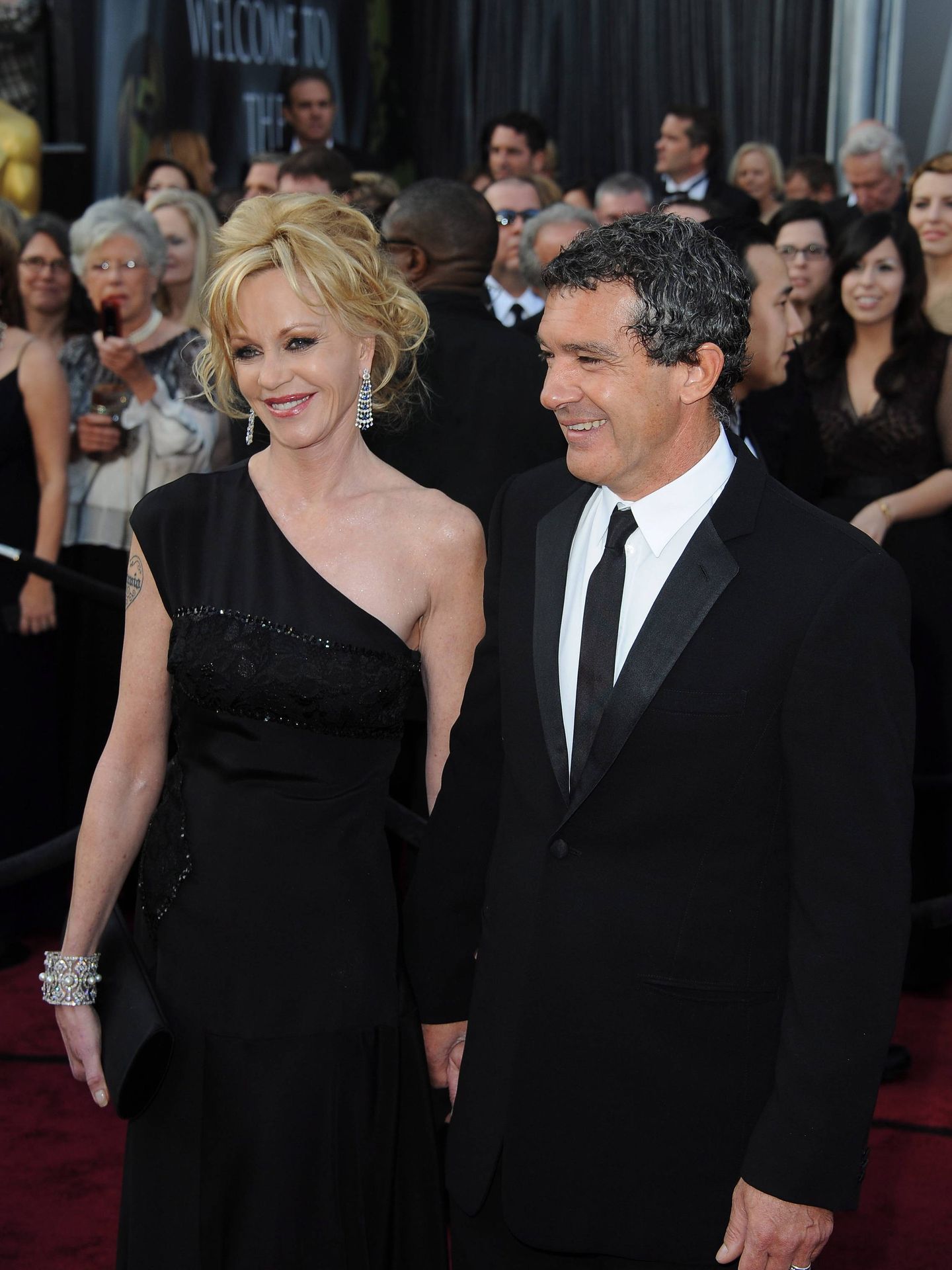 Melanie Griffith y Antonio Banderas, en los Oscar. (EFE)