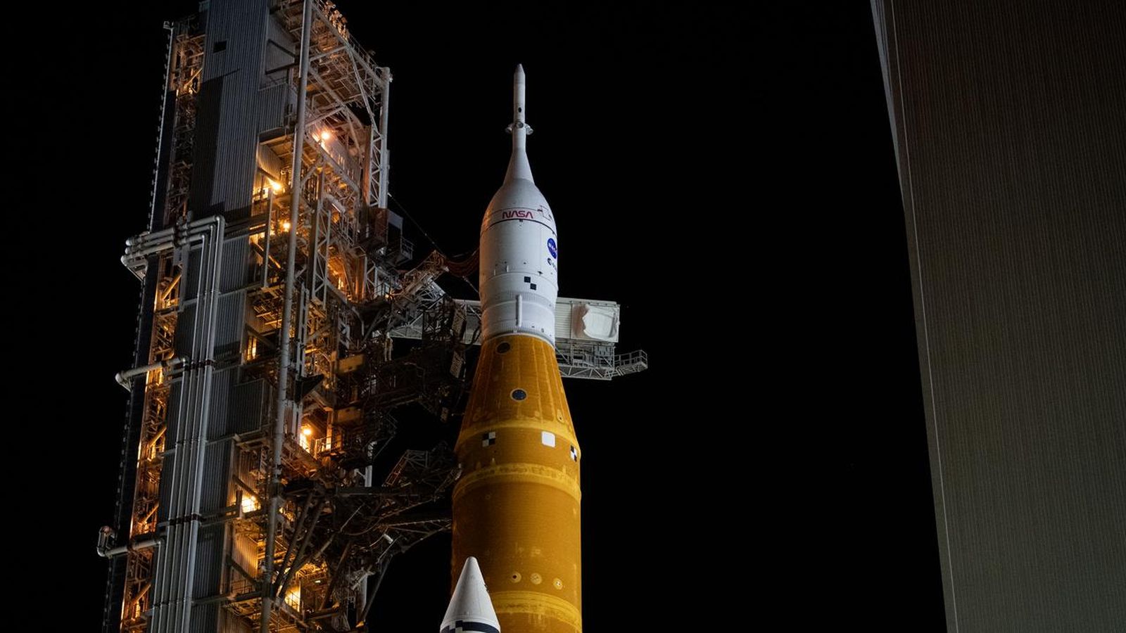 La misión Artemis I de la NASA se lanza a la Luna hoy para un viaje de seis semanas. (NASA)
