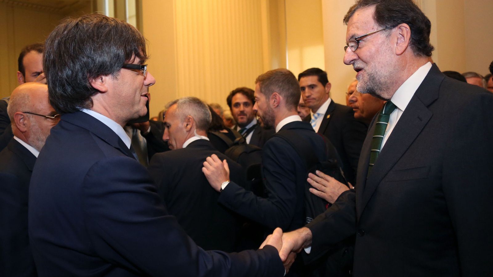 Foto: Puigdemont pedirá a Rajoy una reunión "en los próximos días" (Efe).