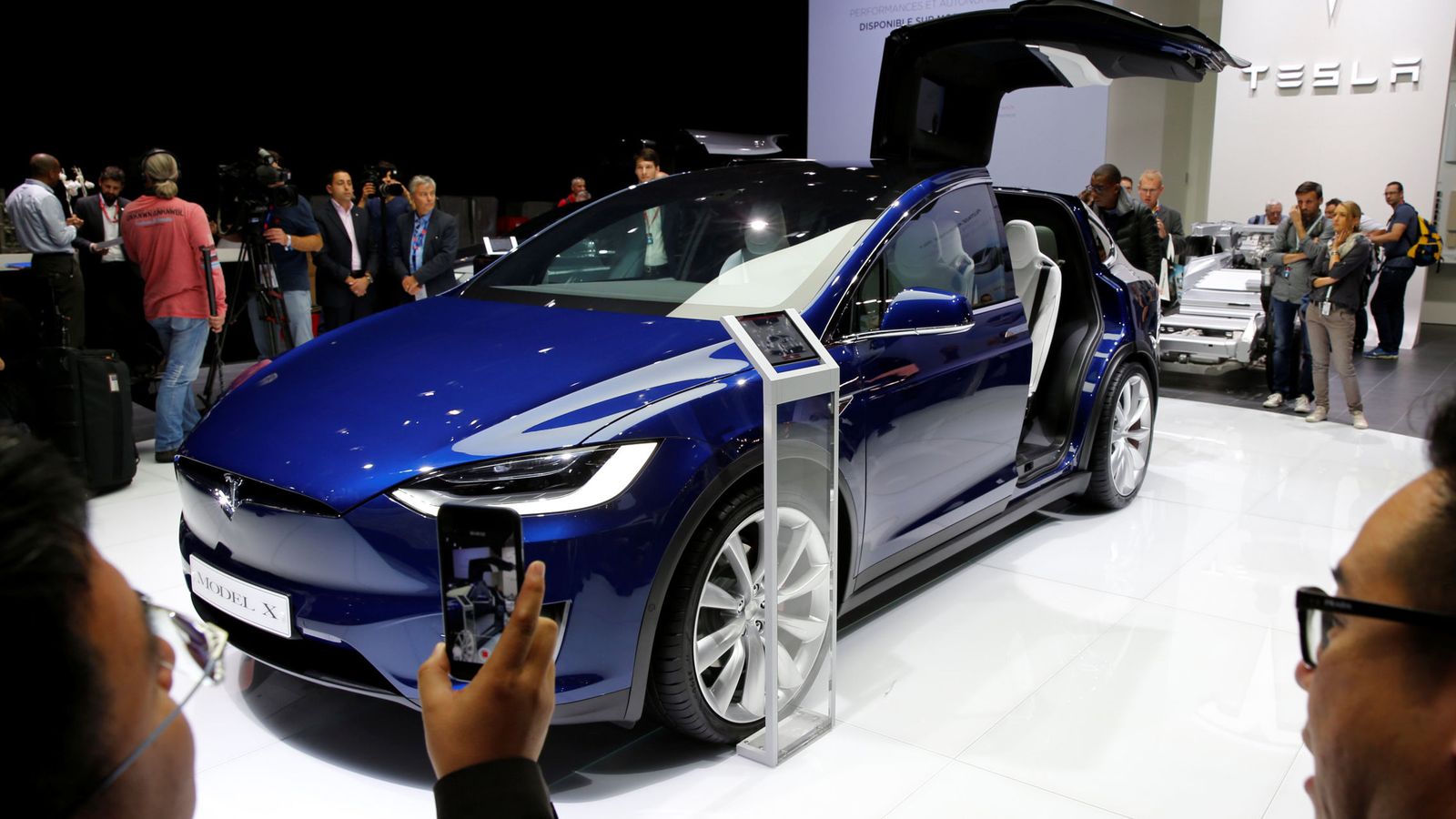Foto: El Tesla Model X ya está disponible en España (Reuters)