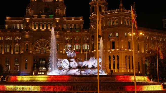 Foto de Cibeles iluminada por el partido España-Japón 