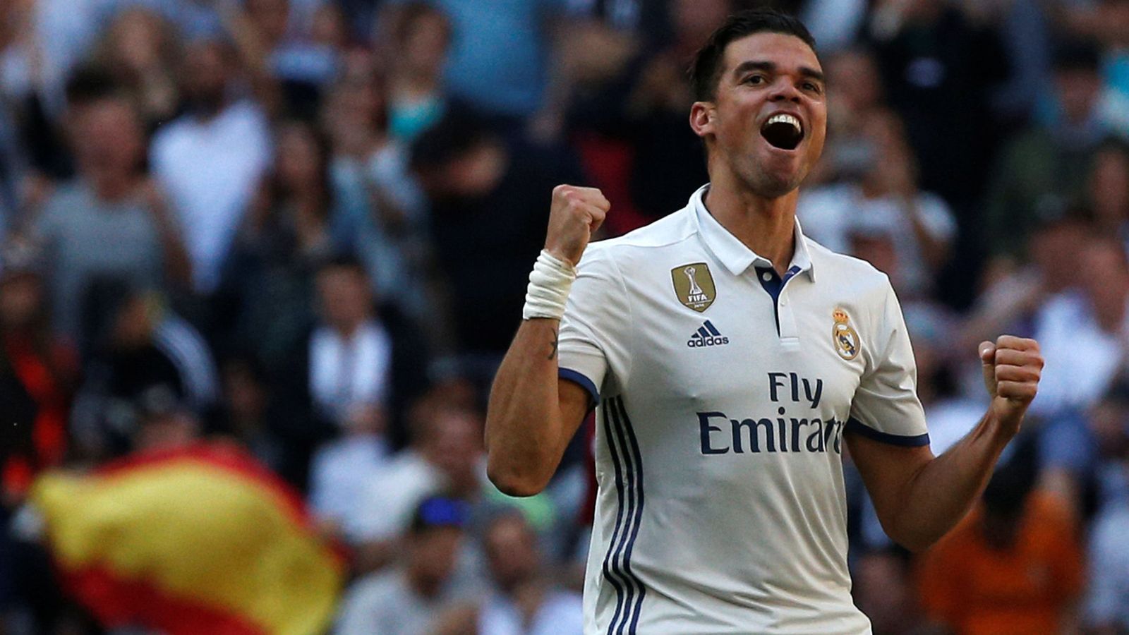 Foto: Pepe celebra un gol del Real Madrid en la presente temporada. (EFE) 