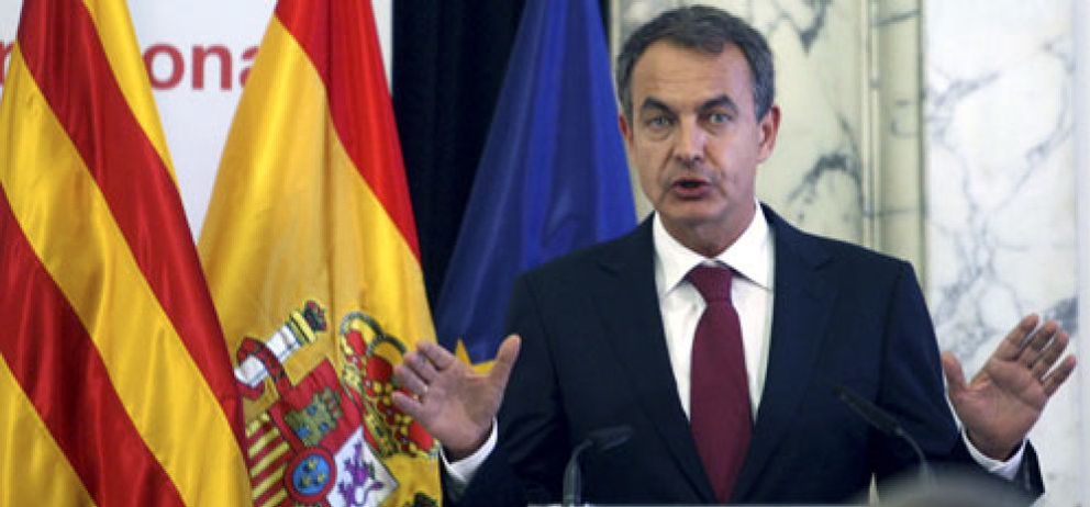 Foto: Zapatero prorroga seis meses la ayuda de los 428 euros a los parados