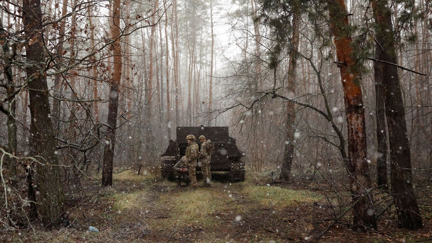 Soldados ucranianos en Kreminna, el 6 de enero de 2023. (Clodagh Kilcoyne/Reuters)