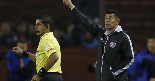 Foto: Jorge Almirón se despidió hace unos días de Lanús con el subcampeonato de la Libertadores. (EFE)