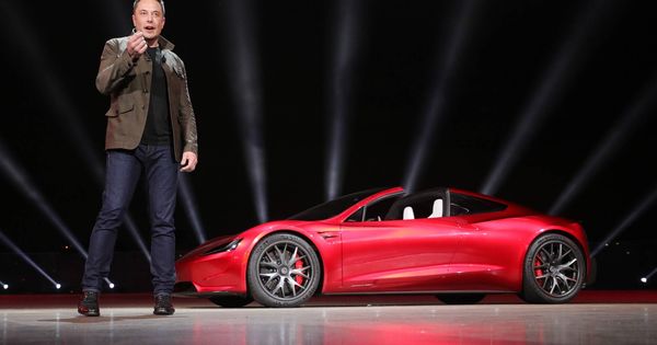 Foto: Elon Musk durante la presentación de Tesla. 