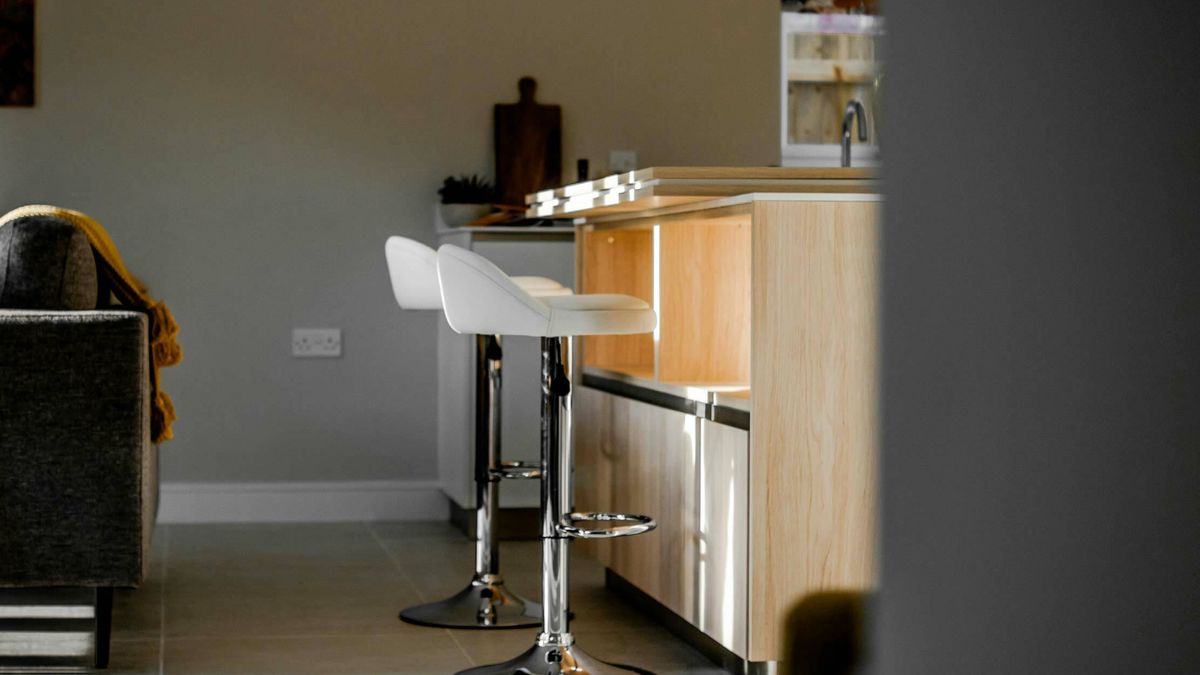 Las mejores mesas de bar con taburetes: la combinación perfecta de estilo y funcionalidad para tu hogar