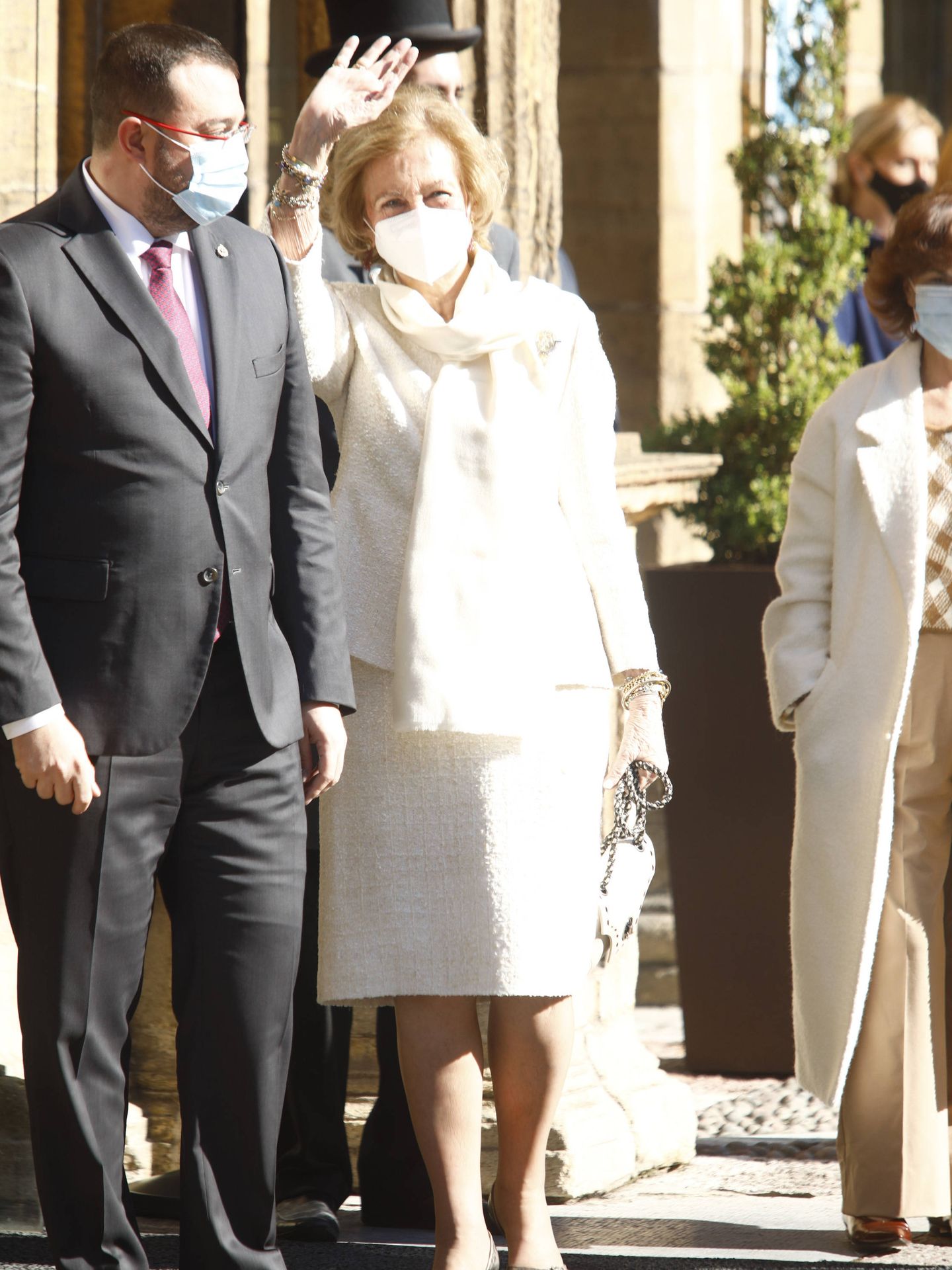 La reina Sofía, a su llegada al hotel Reconquista. (Limited Pictures)