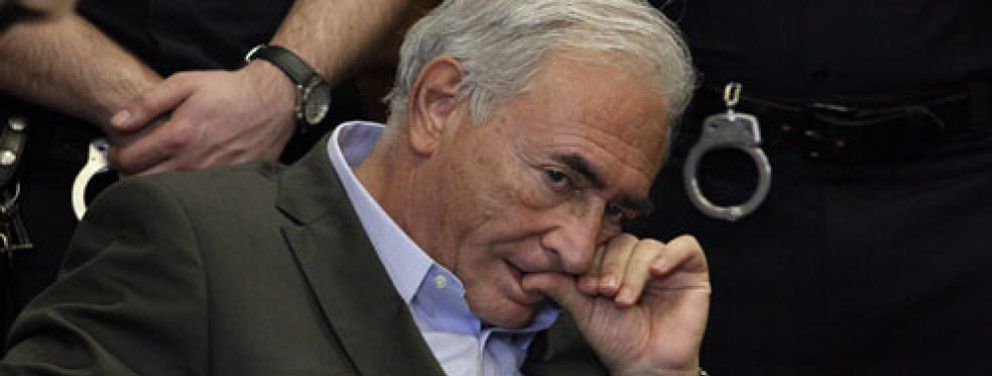 Foto: La policía encuentra restos de ADN de Strauss-Kahn en la falda de la camarera agredida