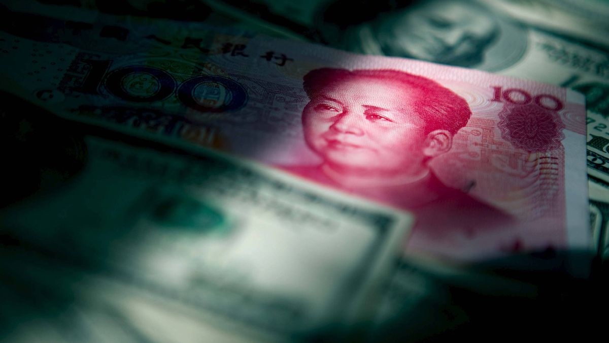China debilita al yuan para luchar contra su crisis y pone en alerta a la economía mundial