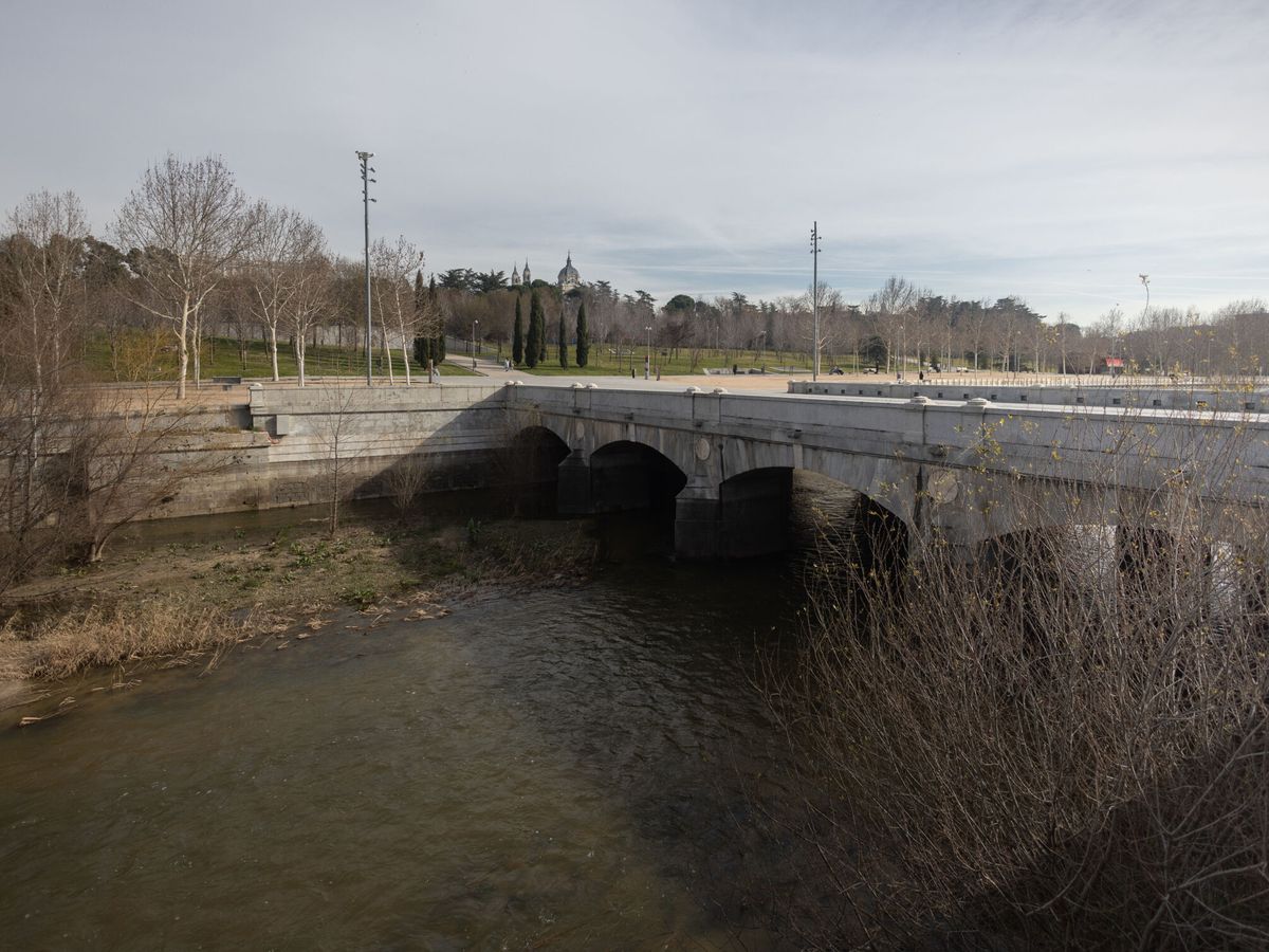 Foto: El Puente del Rey acogerá la mascletà en Madrid. (Europa Press/Eduardo Parra)