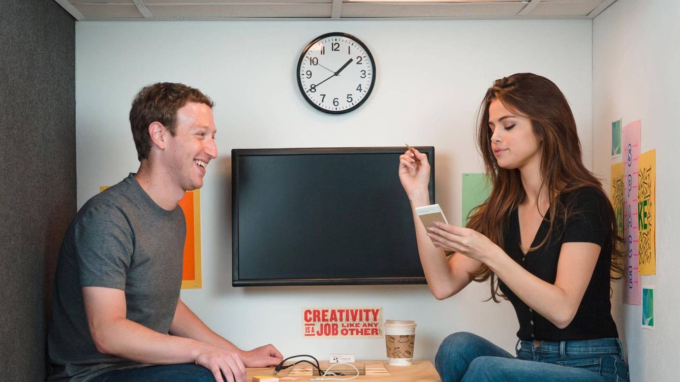 Foto: Mark Zuckerberg y Selena Gomez en una imagen de Facebook
