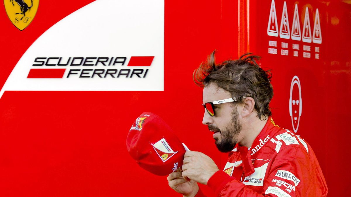 Fernando Alonso guarda las formas mientras su firma con McLaren se acerca