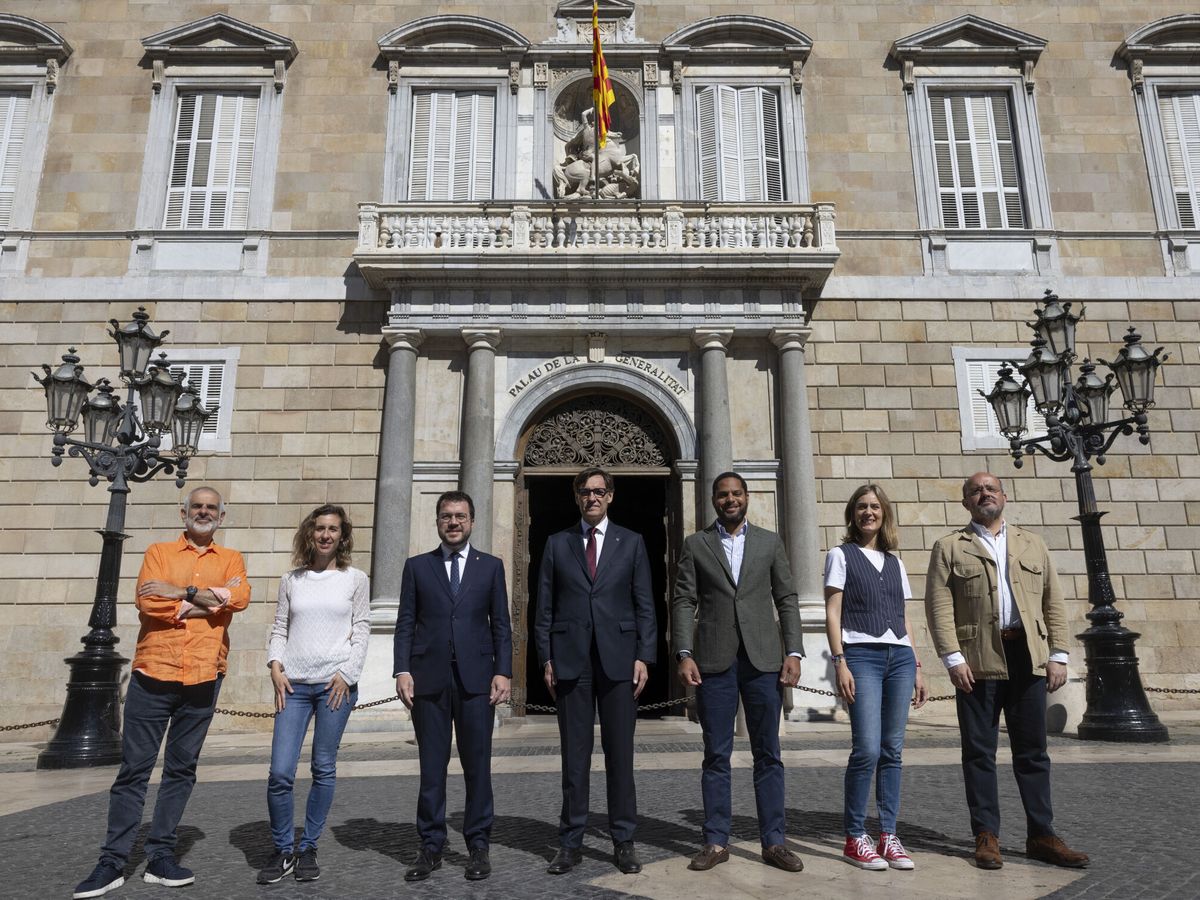 Foto: Los candidatos a las elecciones catalanas. (EFE/Alberto Estévez)