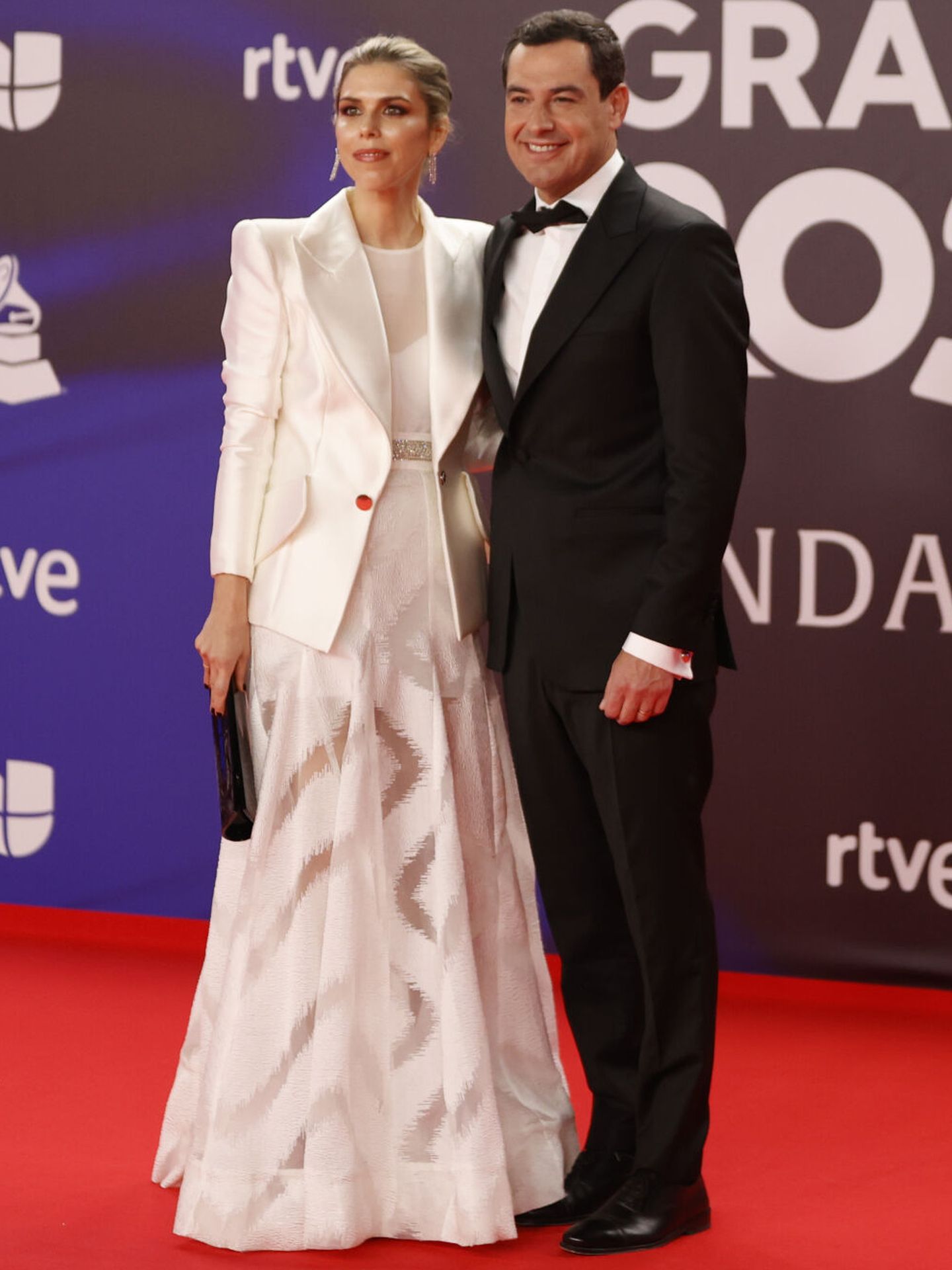 Juan Manuel Moreno Bonilla y Manuela Villena, en los Latin Grammy en Sevilla. (EFE/Jorge Zapata) 