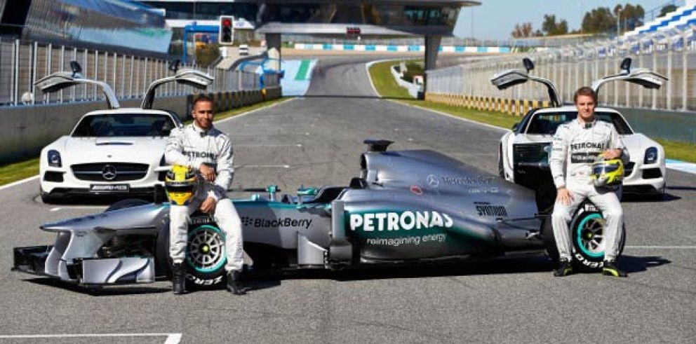 Foto: Hamilton se da un año en Mercedes "para instalarse en el equipo"