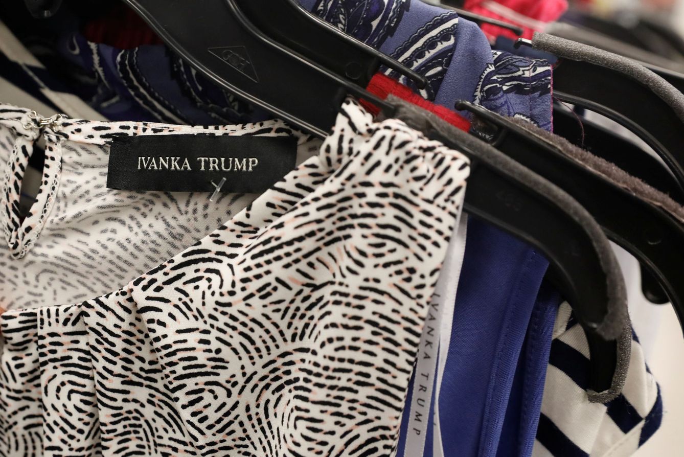 Algunas de las prendas de la marca de Ivanka Trump | Reuters