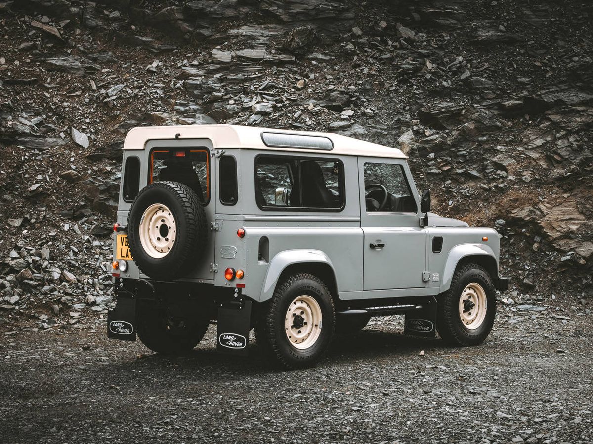 Foto: La tonalidad especial Heritage Grey recuerda a los Defender más clásicos. (Land Rover)