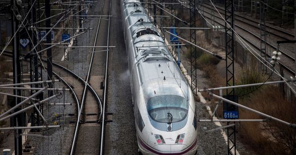 Foto: Uno de los trenes Madrid-Barcelona. (EFE)