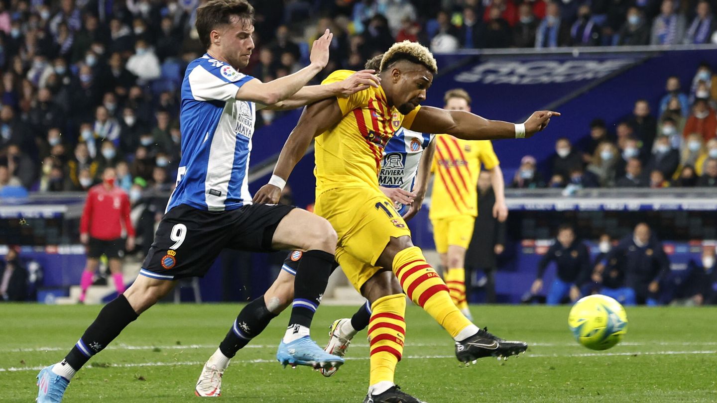 El extremo azulgrana fue el mejor del Barça en el primer tiempo. (Reuters/Albert Gea)