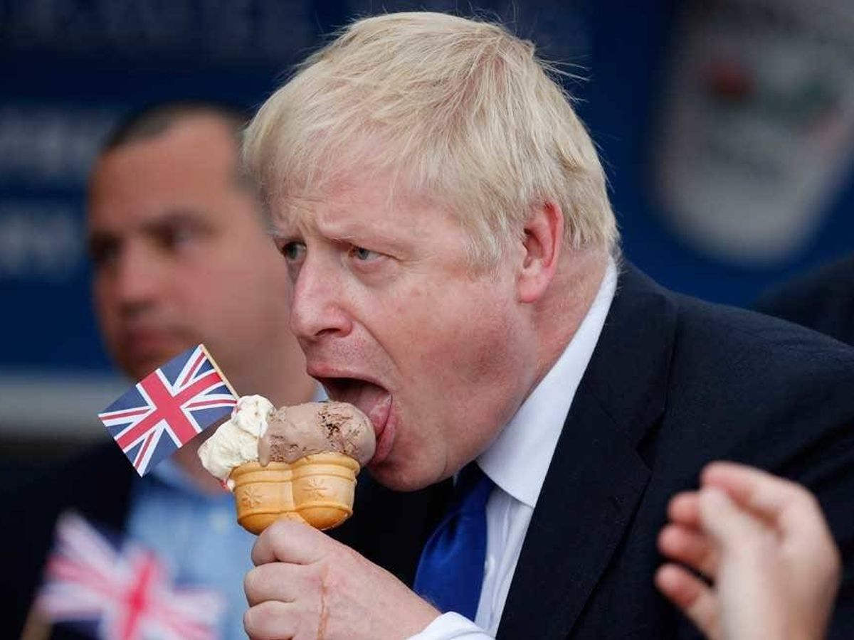 Foto: Boris comiendo un helado (Reuters)